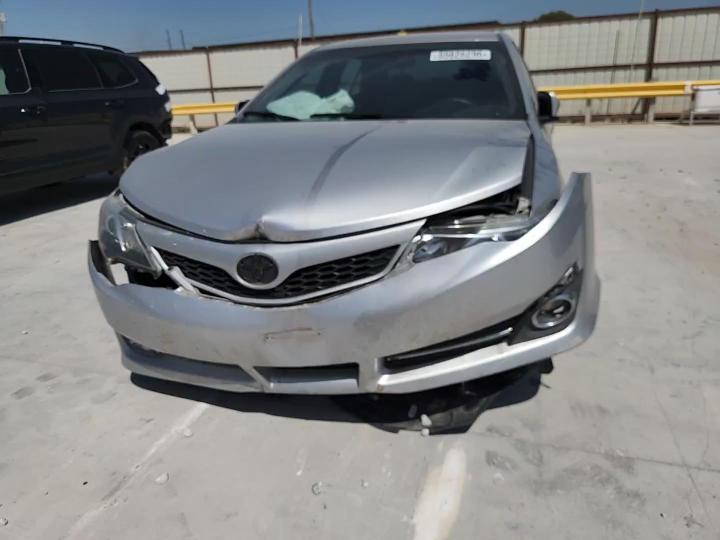 2013 Toyota Camry Se - zdjęcie 13