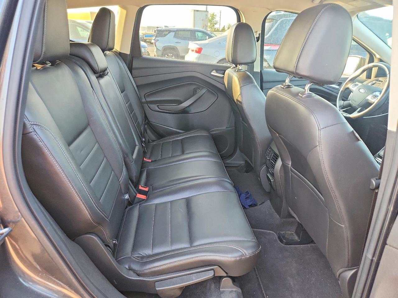 2016 Ford Escape Titanium - zdjęcie 11