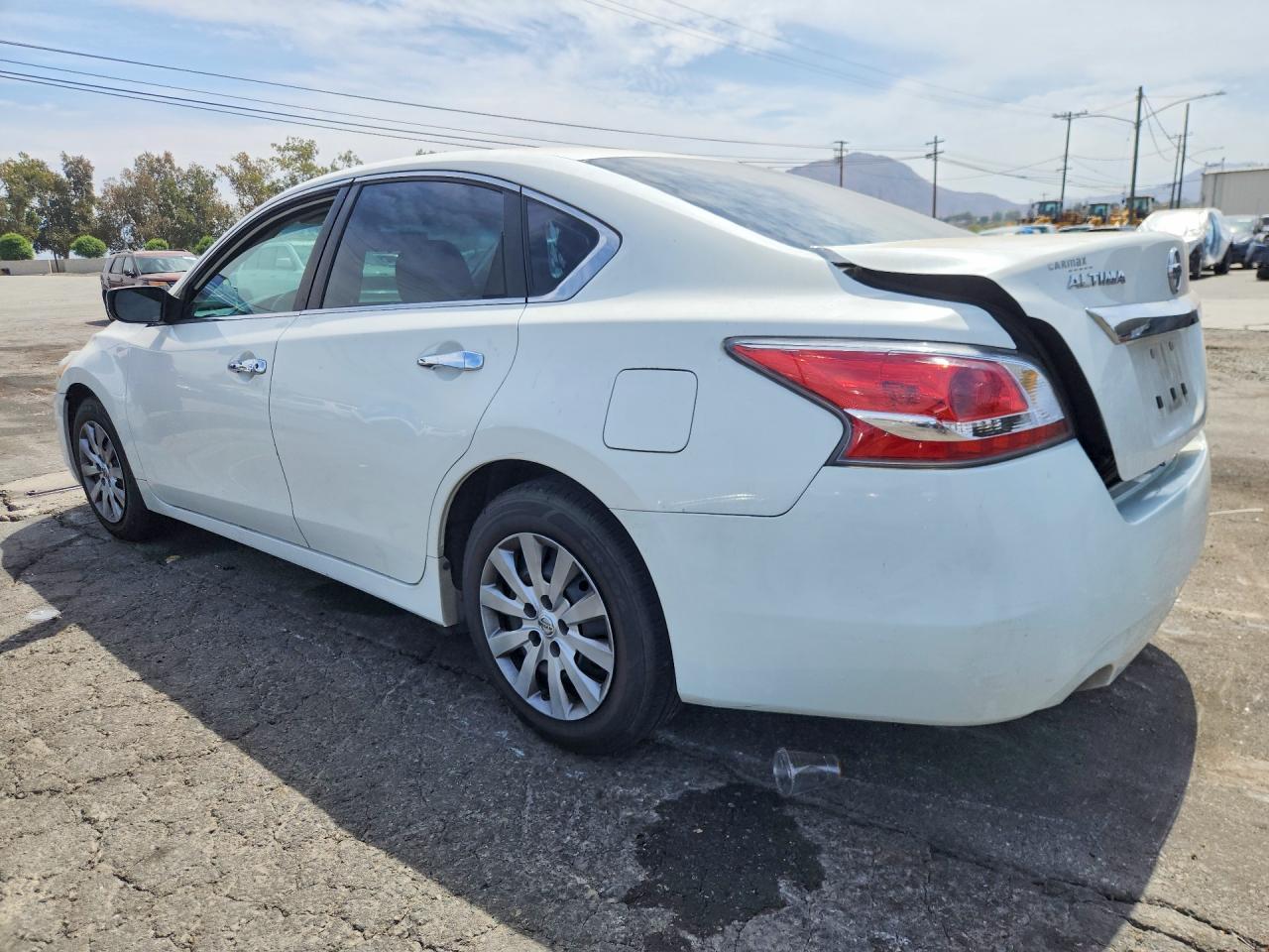 2015 Nissan Altima 2.5 S - zdjęcie 2