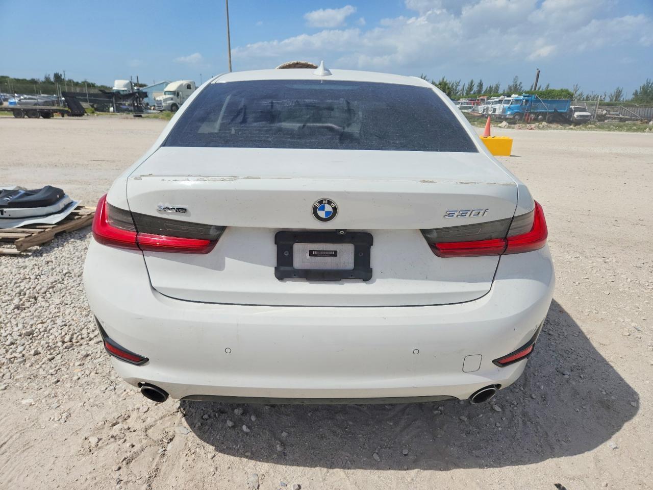 2020 BMW Seria 3 330i - zdjęcie 6