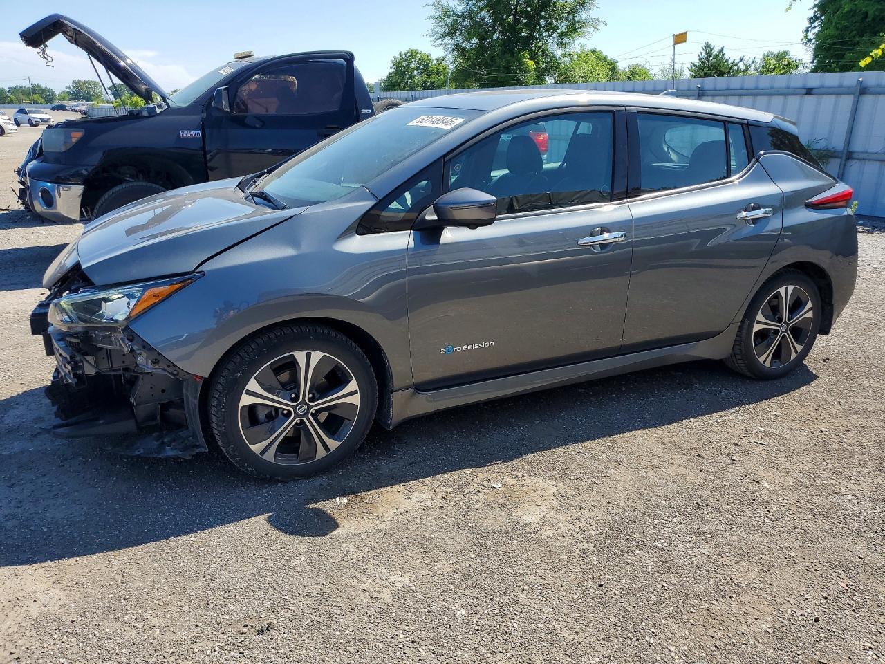 2019 Nissan Leaf S - zdjęcie główne