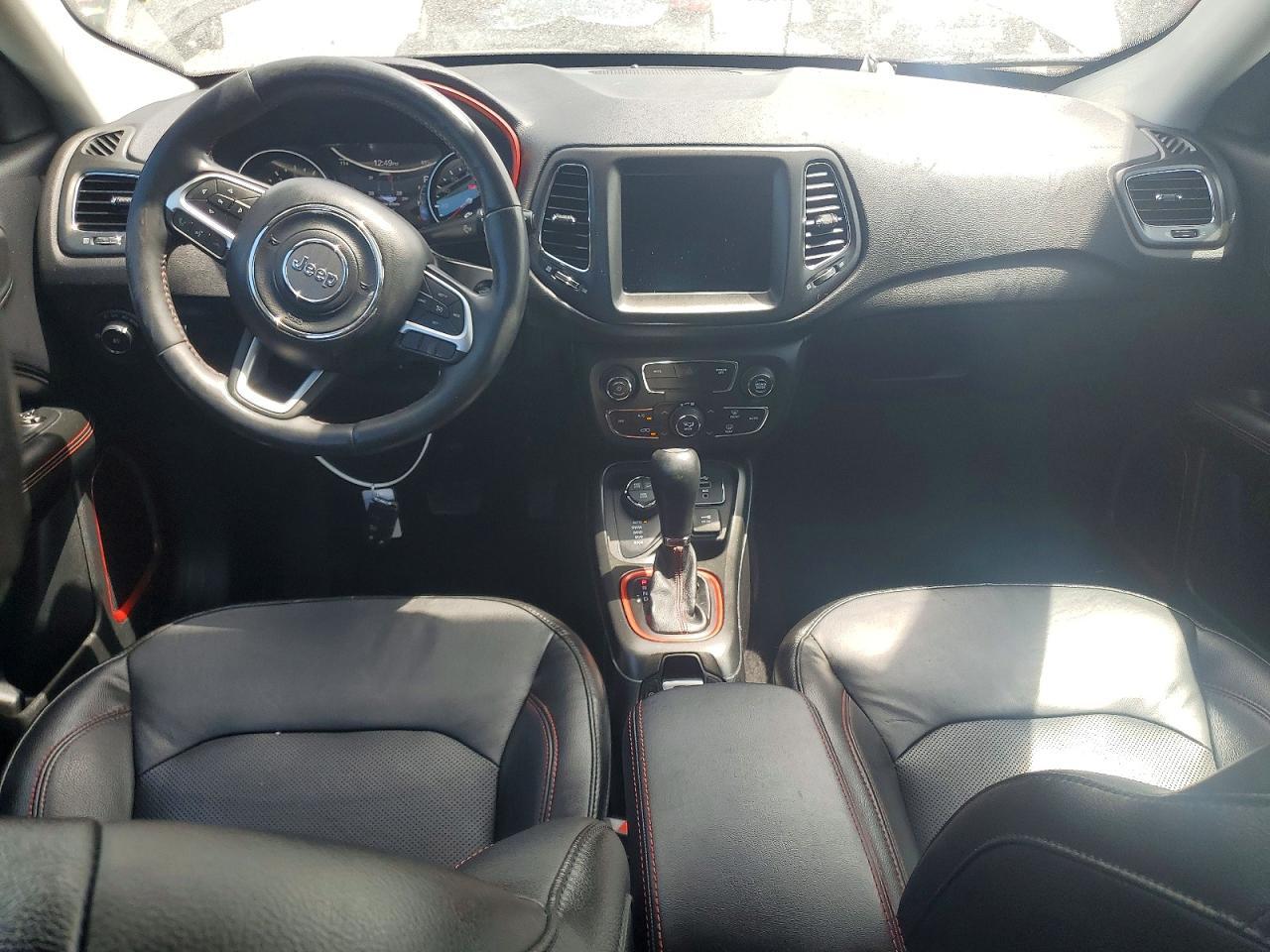 2018 Jeep Compass Trailhawk - zdjęcie 8