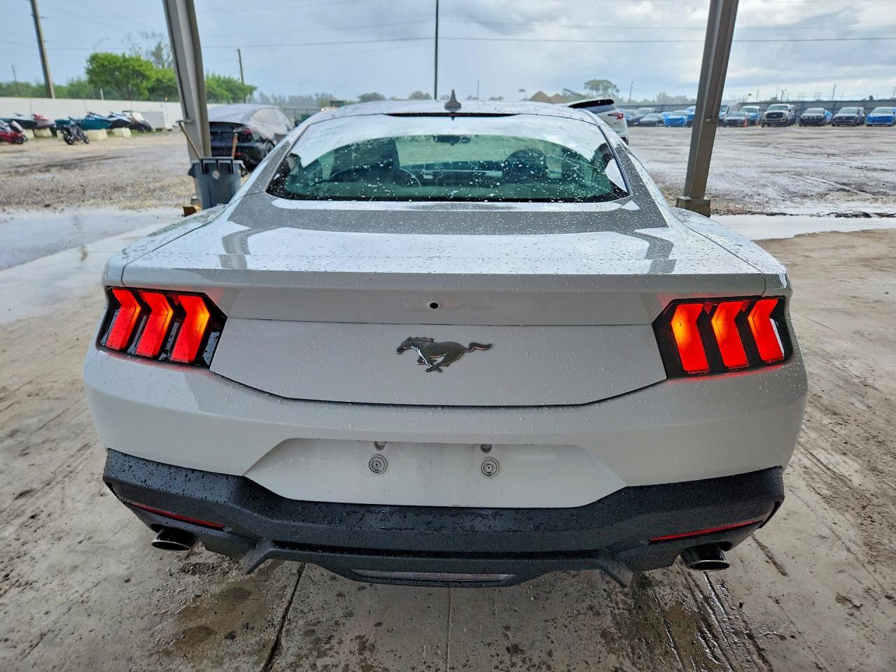 2025 Ford Mustang - zdjęcie 6