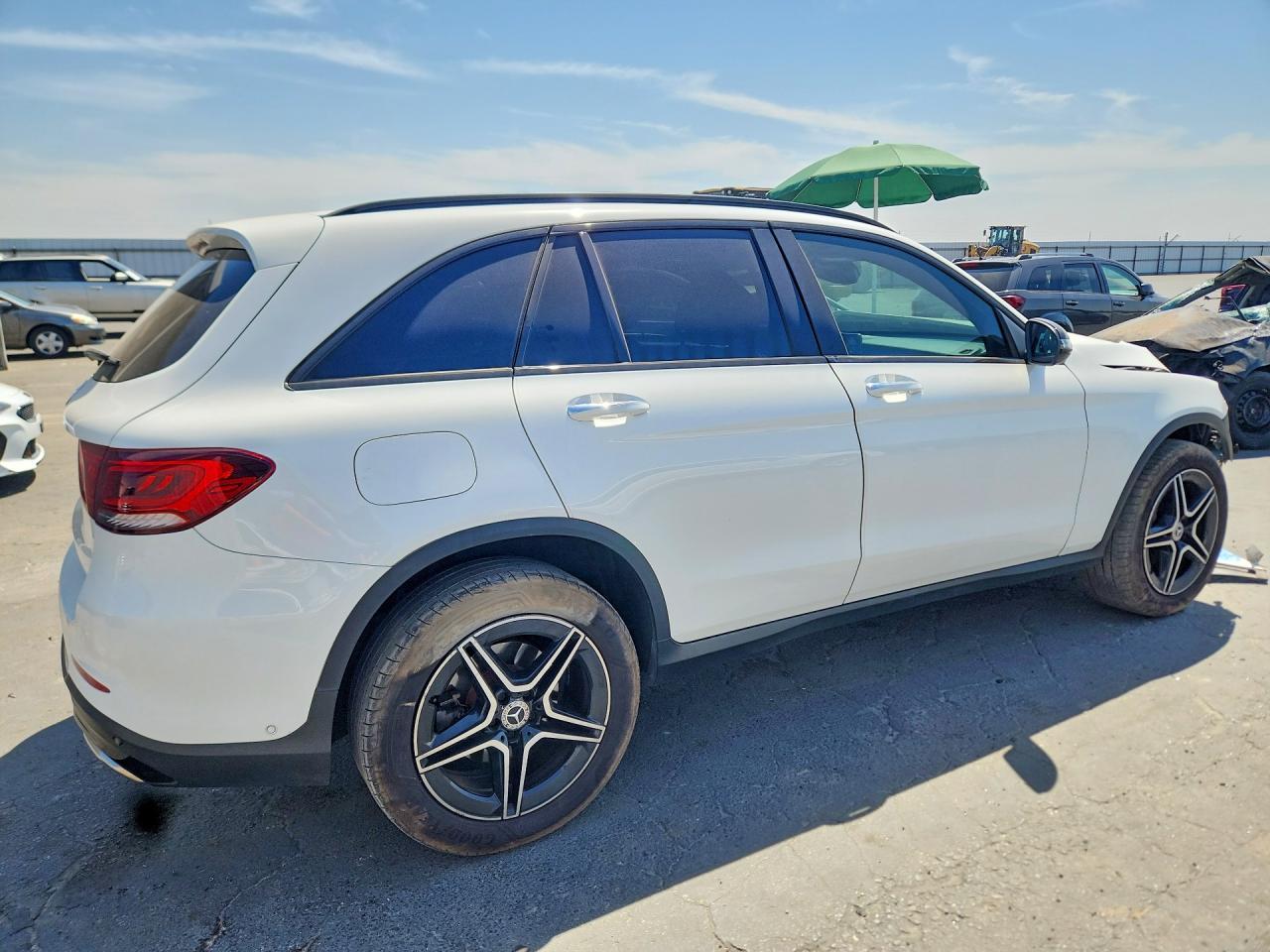 2021 Mercedes-Benz Glc 300 - zdjęcie 3