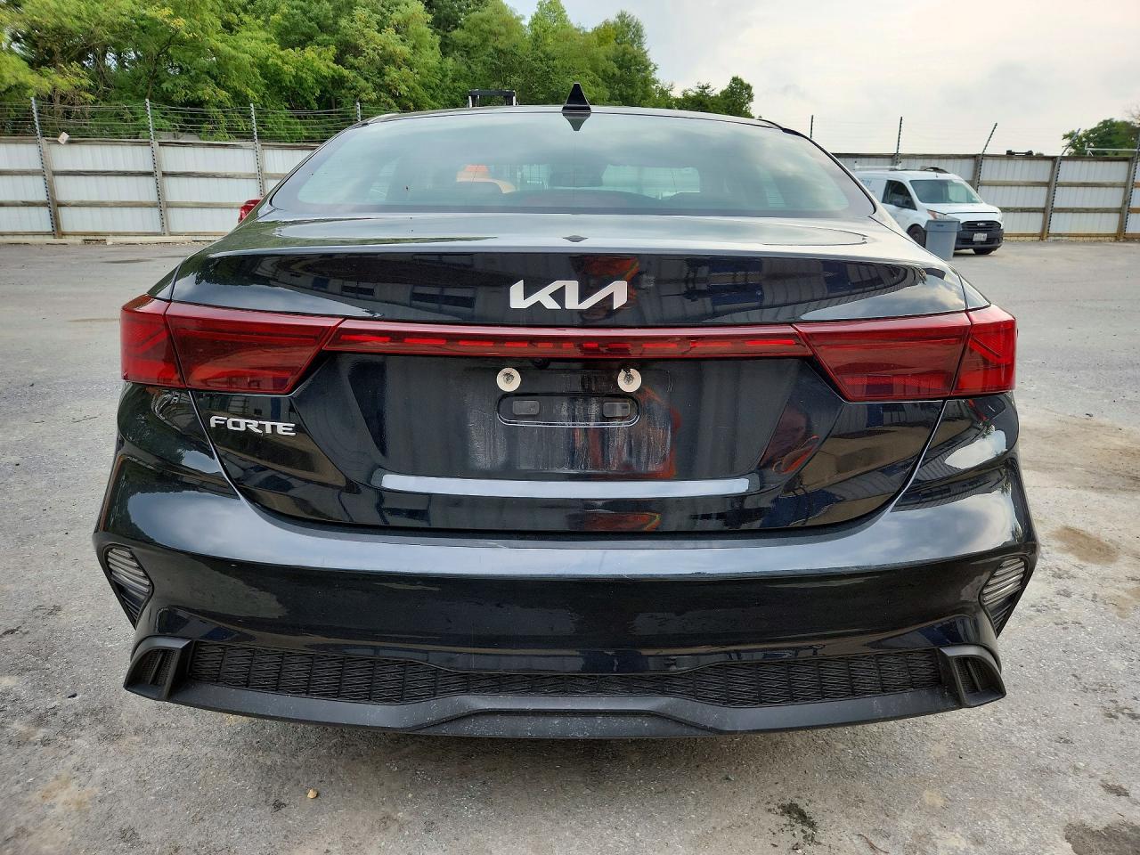 2024 Kia Forte Lxs - zdjęcie 6