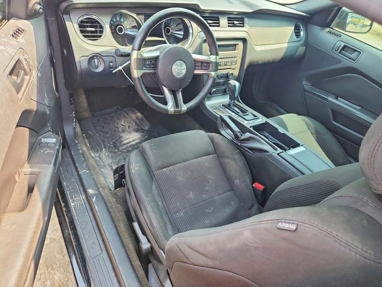 2014 Ford Mustang - zdjęcie 8