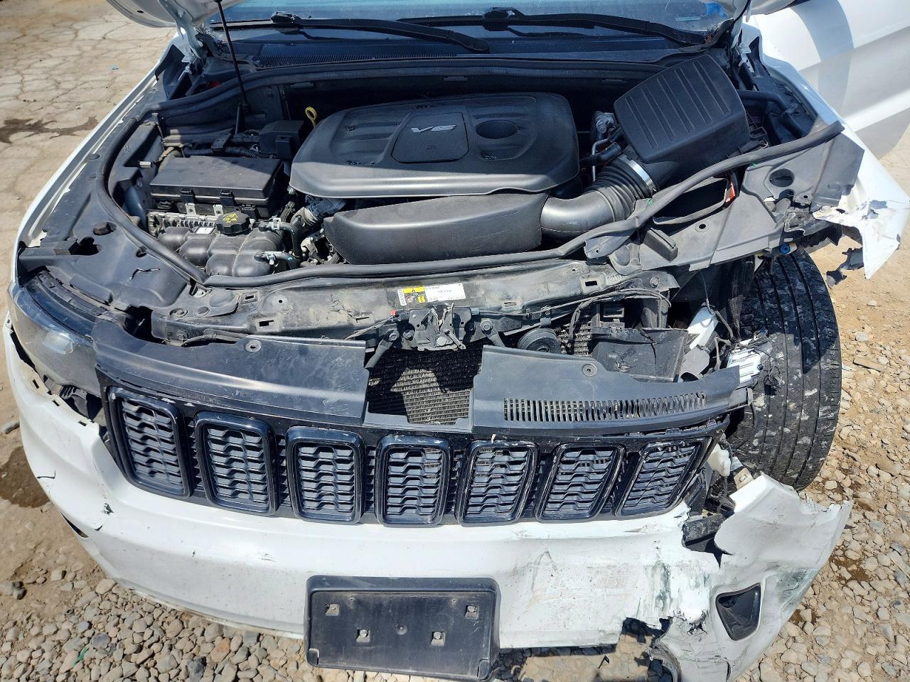 2019 Jeep Grand Cherokee Laredo - zdjęcie 11