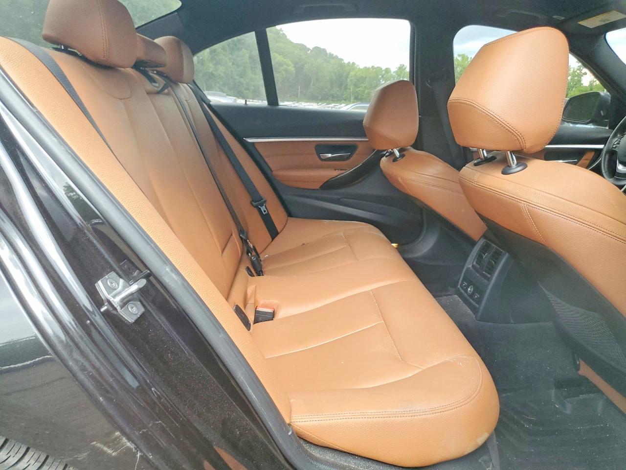 2017 BMW Seria 3 330i - zdjęcie 10