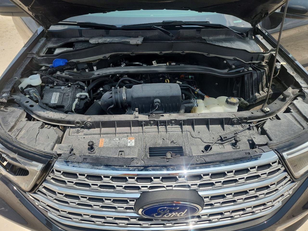 2023 Ford Explorer Limited - zdjęcie 12