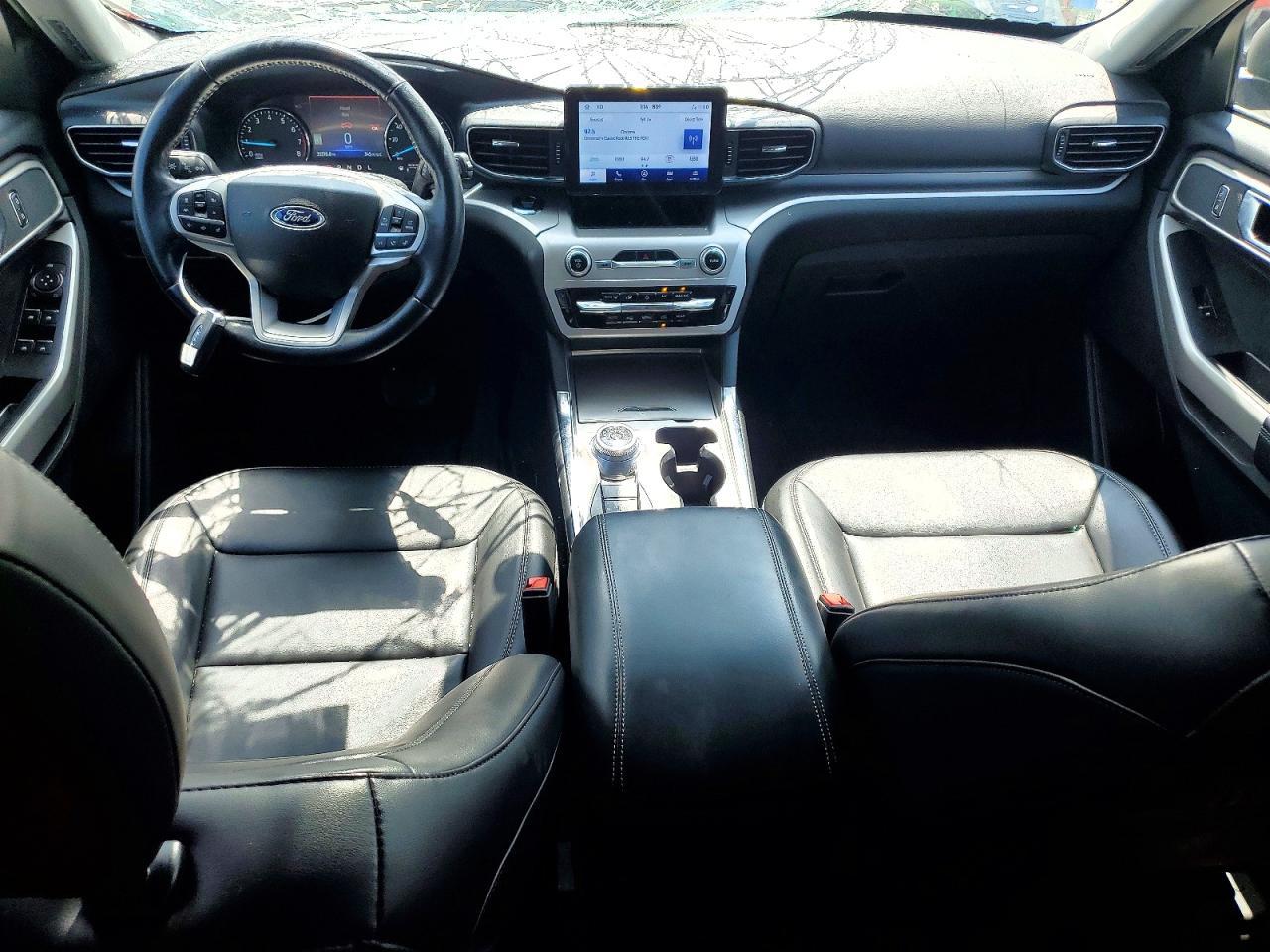 2022 Ford Explorer Xlt - zdjęcie 8