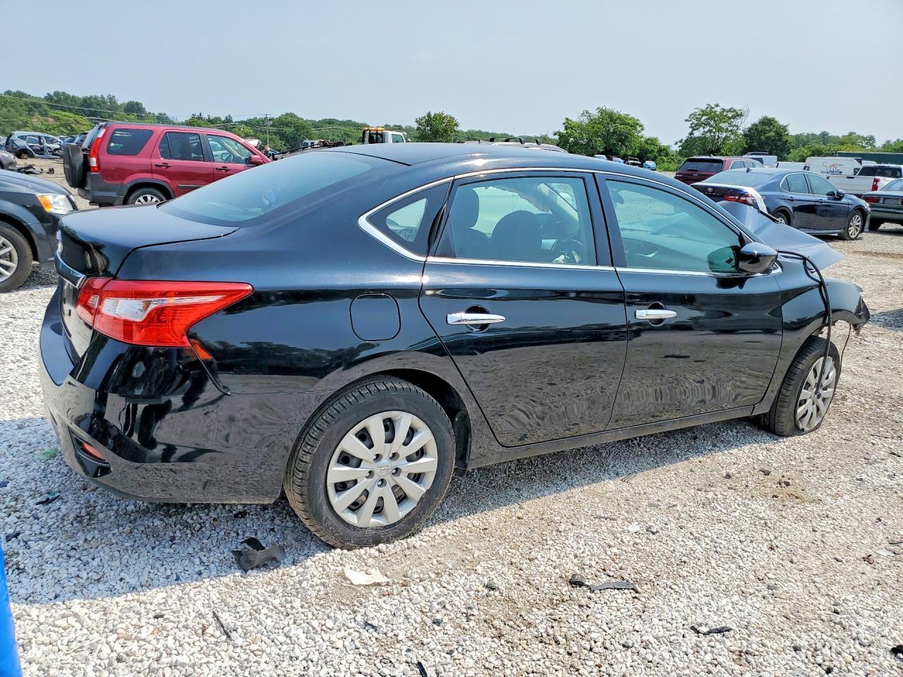 2018 Nissan Sentra S - zdjęcie 3