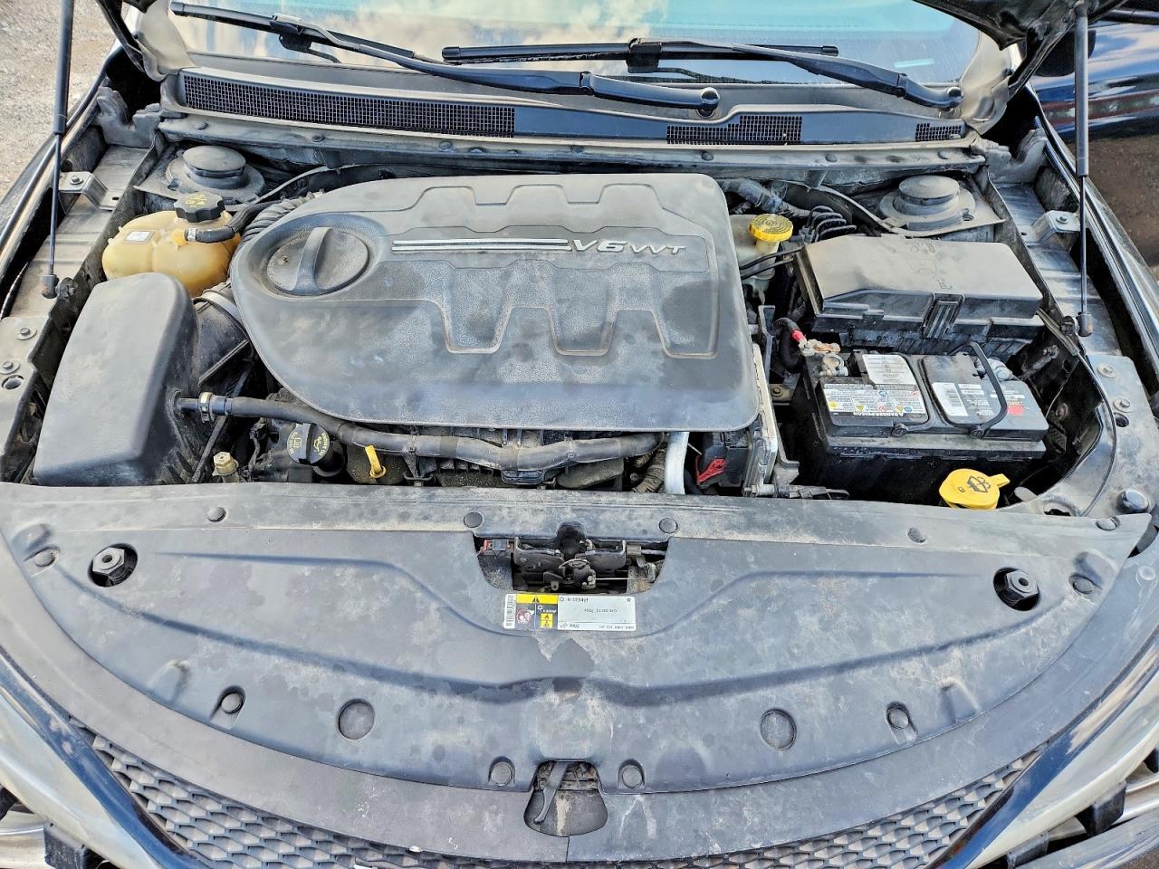 2015 Chrysler 200 S - zdjęcie 11