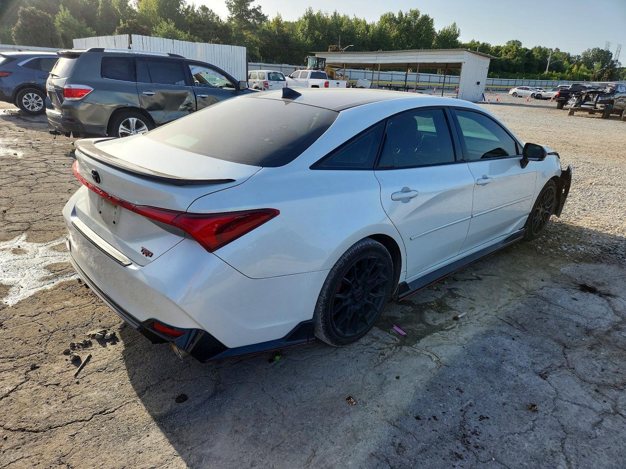 2021 Toyota Avalon Trd - zdjęcie 3