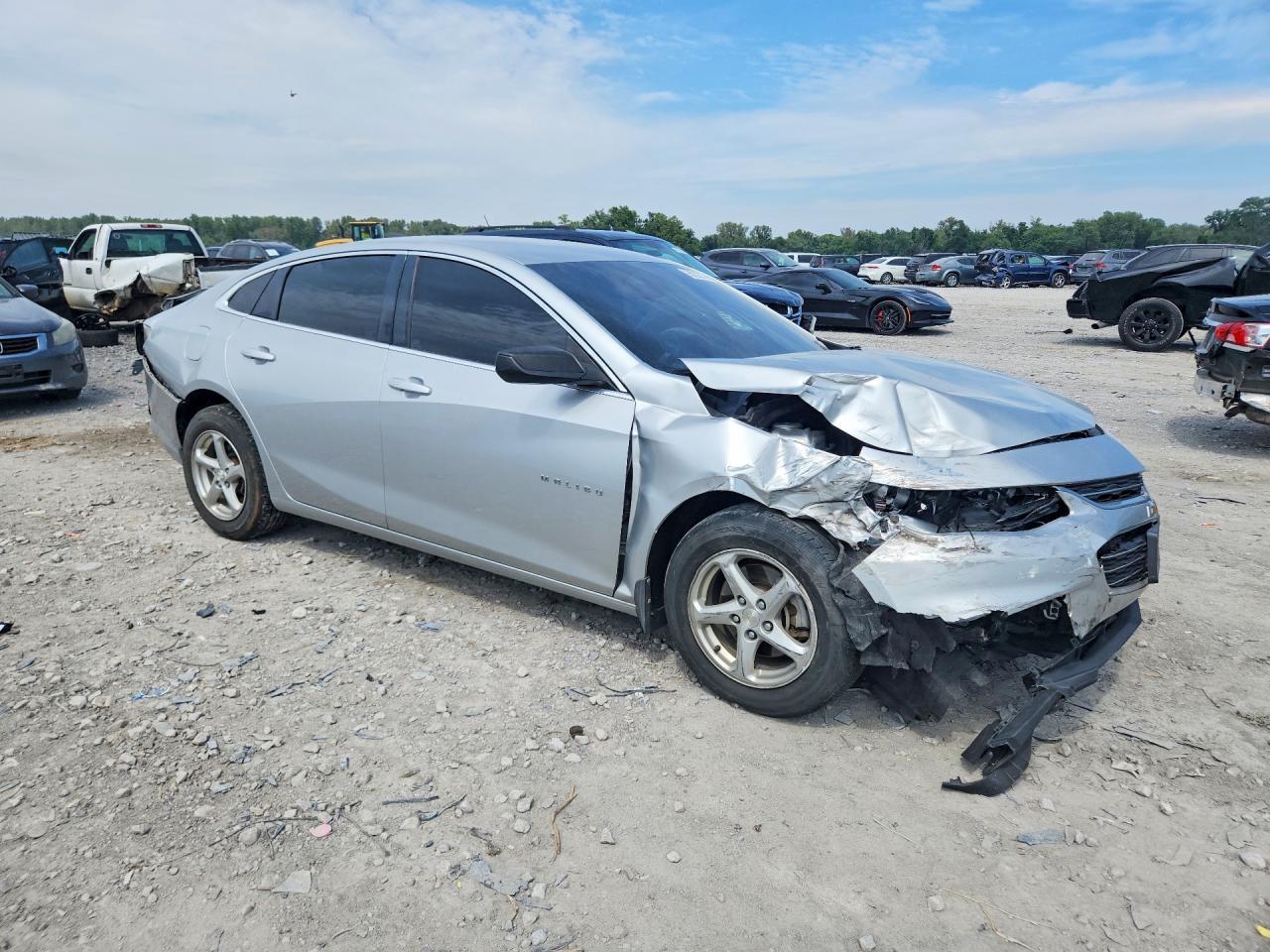 2017 Chevrolet Malibu Ls - zdjęcie 4