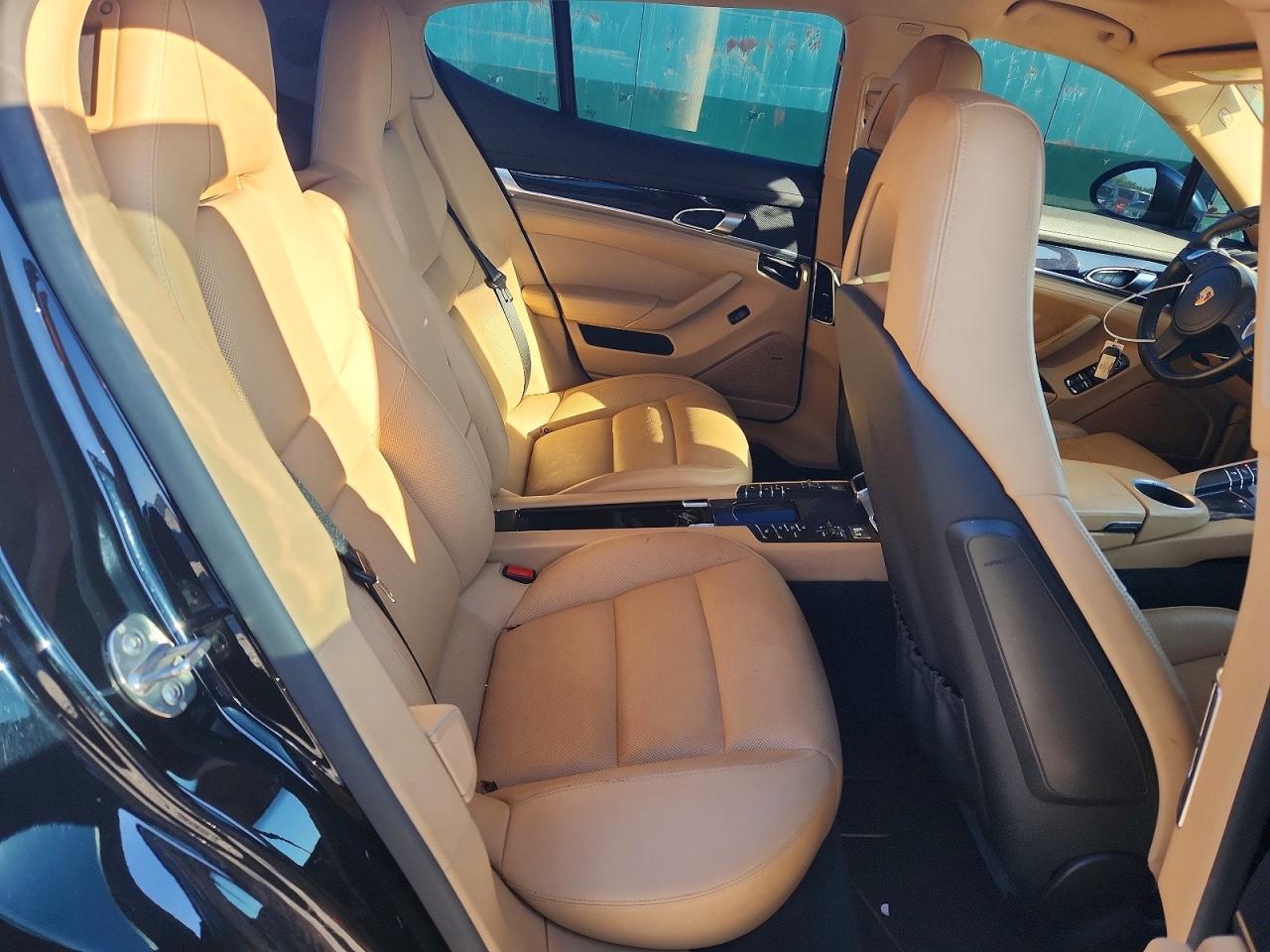 2015 Porsche Panamera S - zdjęcie 10