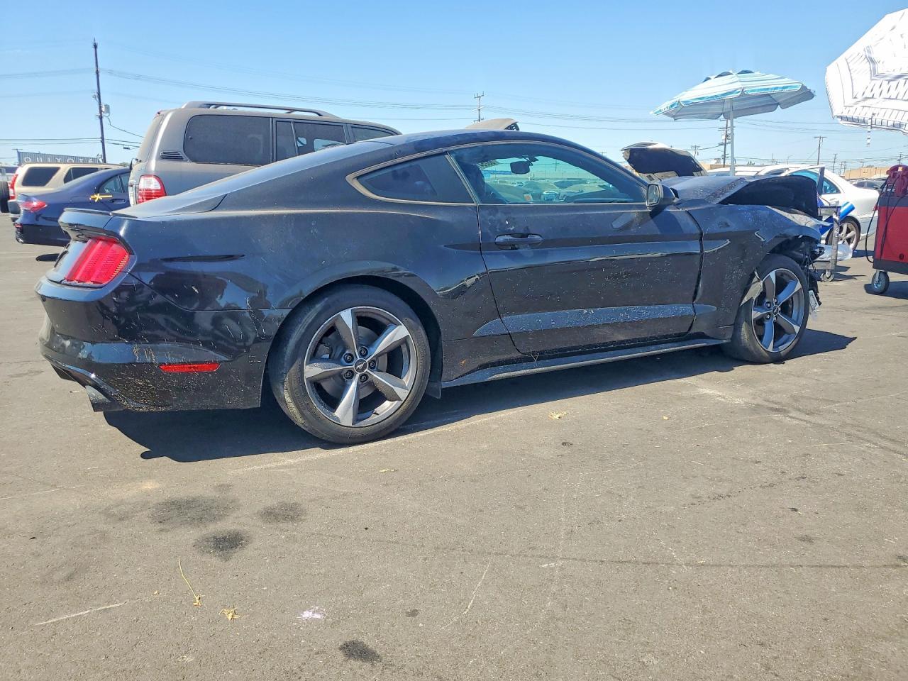 2015 Ford Mustang - zdjęcie 3