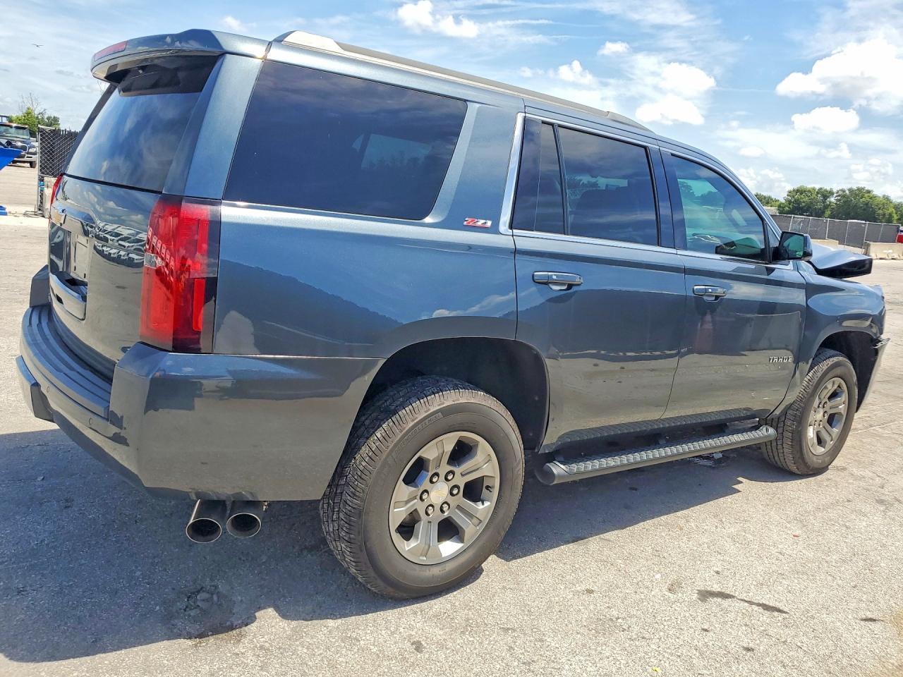 2020 Chevrolet Tahoe K1500 Lt - zdjęcie 3
