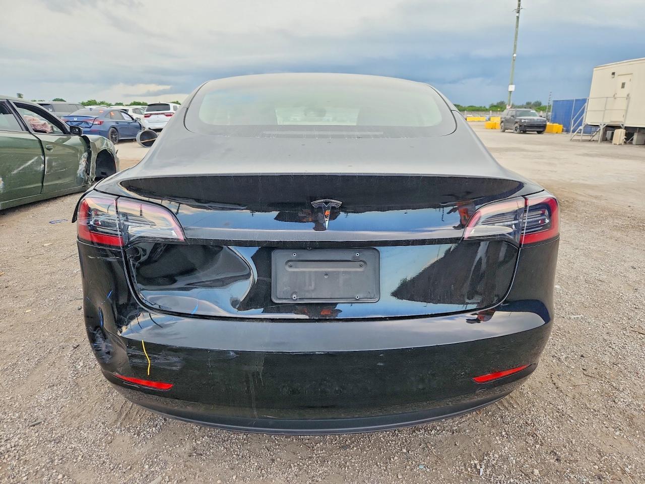 2023 Tesla Model 3 - zdjęcie 6