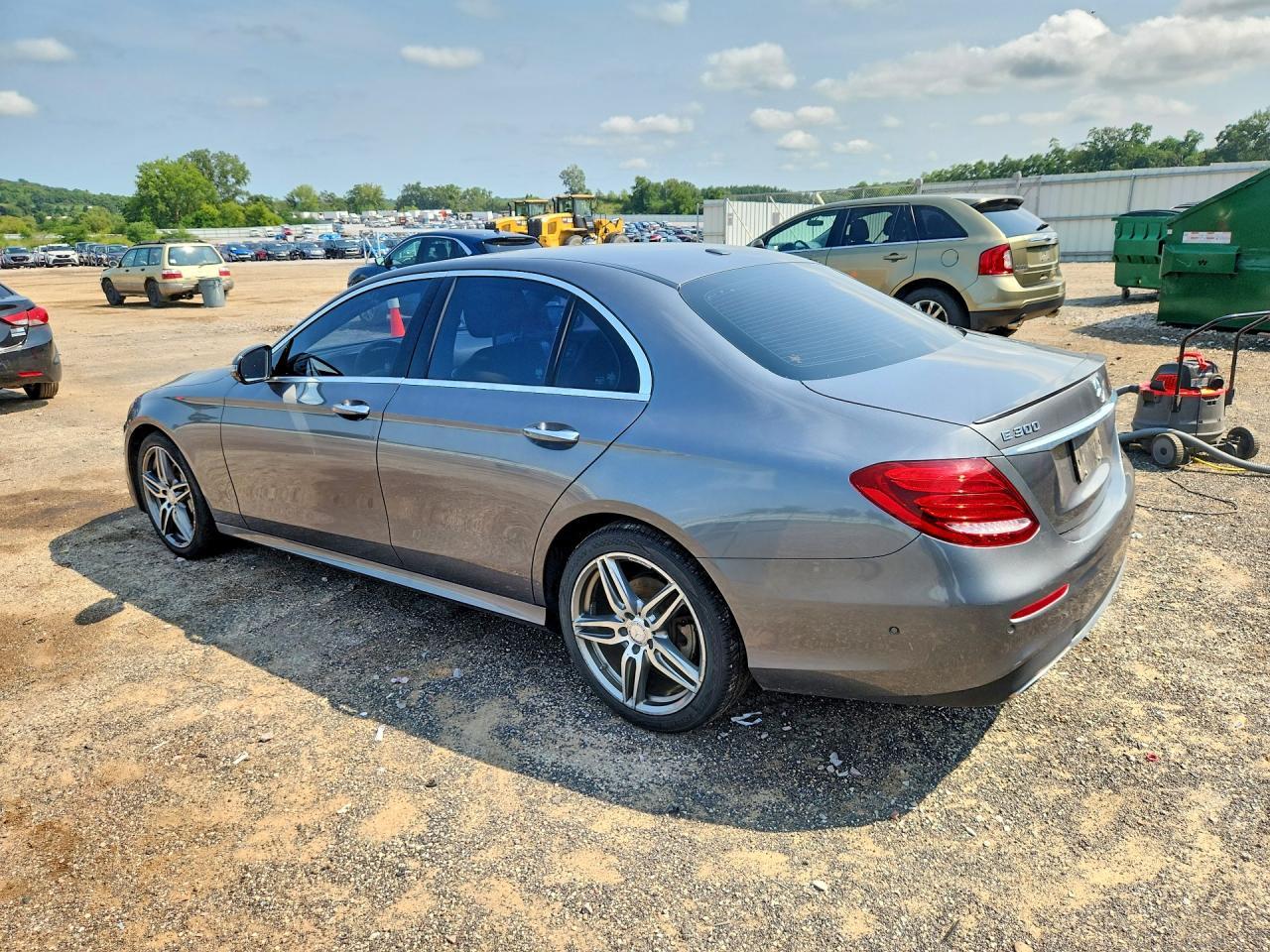 2017 Mercedes-Benz E 300 4Matic - zdjęcie 2