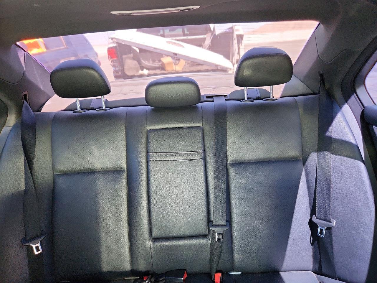 2013 Mercedes-Benz C 250 - zdjęcie 10