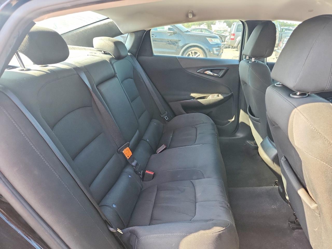 2016 Chevrolet Malibu Ls - zdjęcie 10