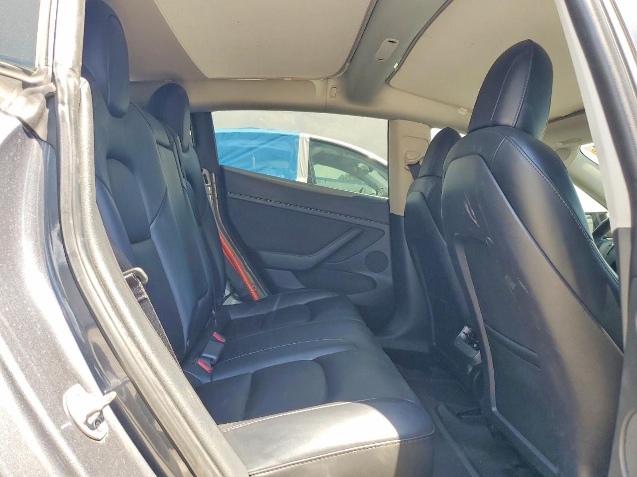 2023 Tesla Model 3 - zdjęcie 10