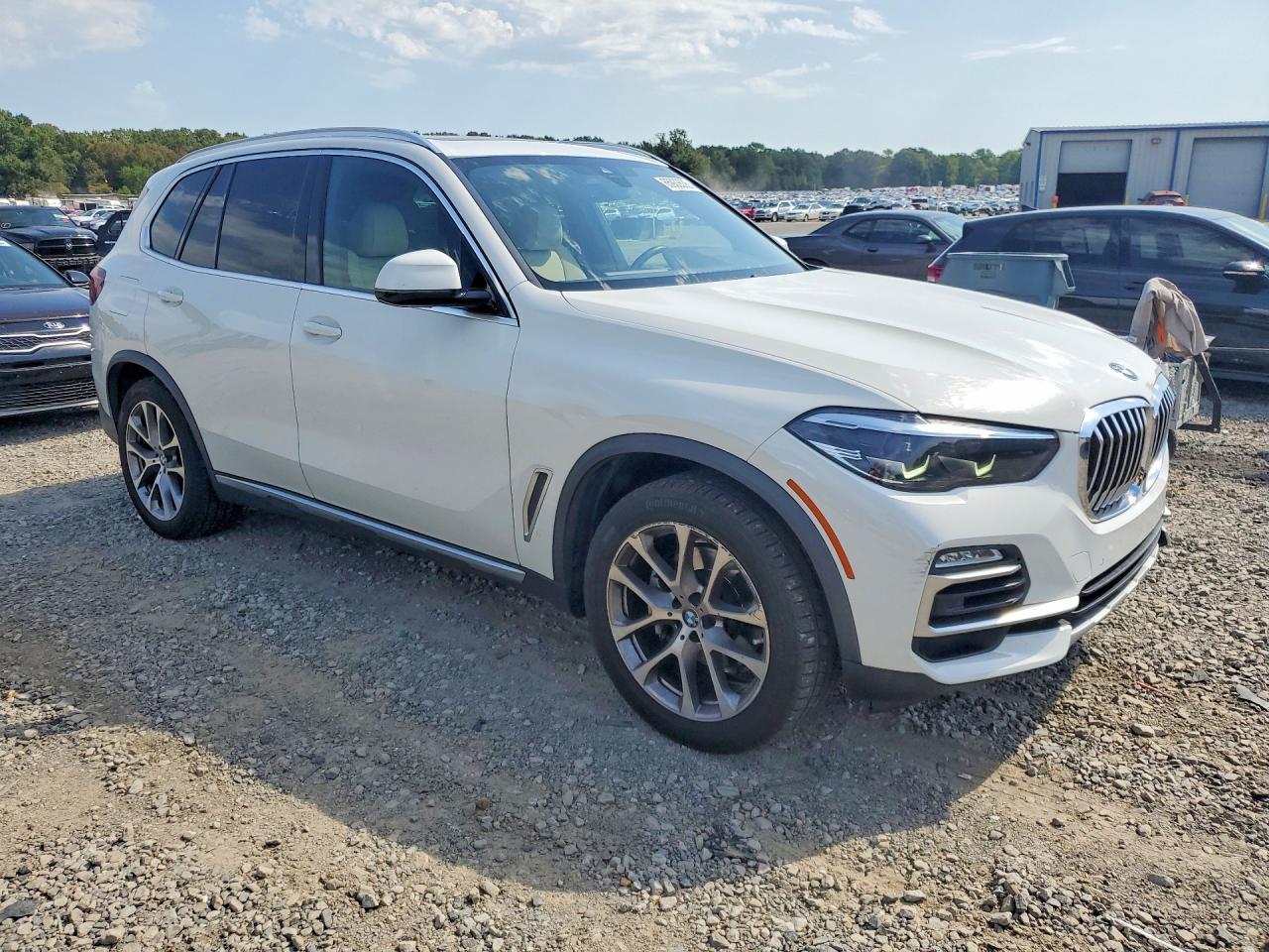 2021 BMW X5 xDrive40I - zdjęcie 4