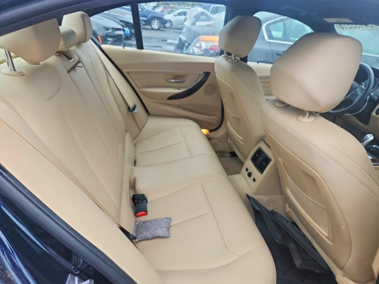 2015 BMW Seria 3 328i - zdjęcie 10