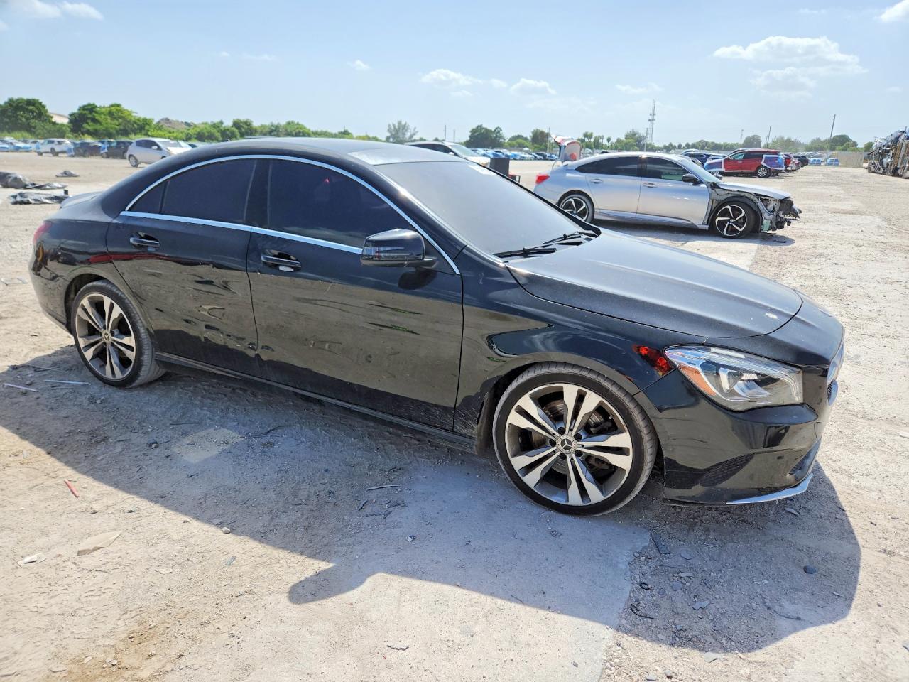 2019 Mercedes-Benz Cla 250 - zdjęcie 4