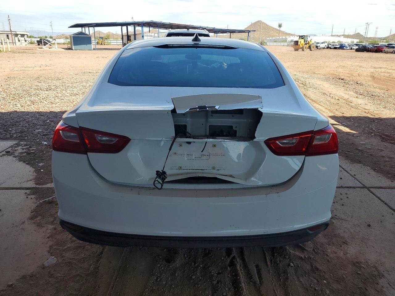 2017 Chevrolet Malibu Ls - zdjęcie 6