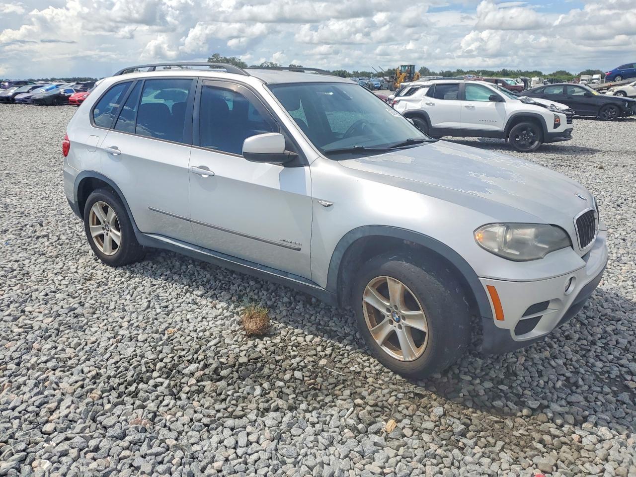 2013 BMW X5 xDrive35I - zdjęcie 4