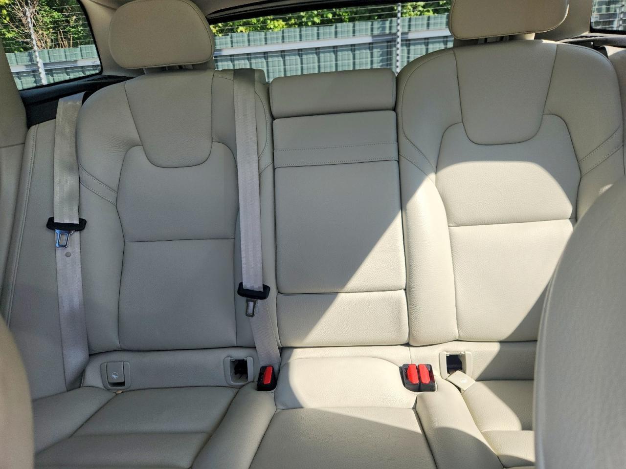 2018 Volvo Xc60 T6 Momentum - zdjęcie 10