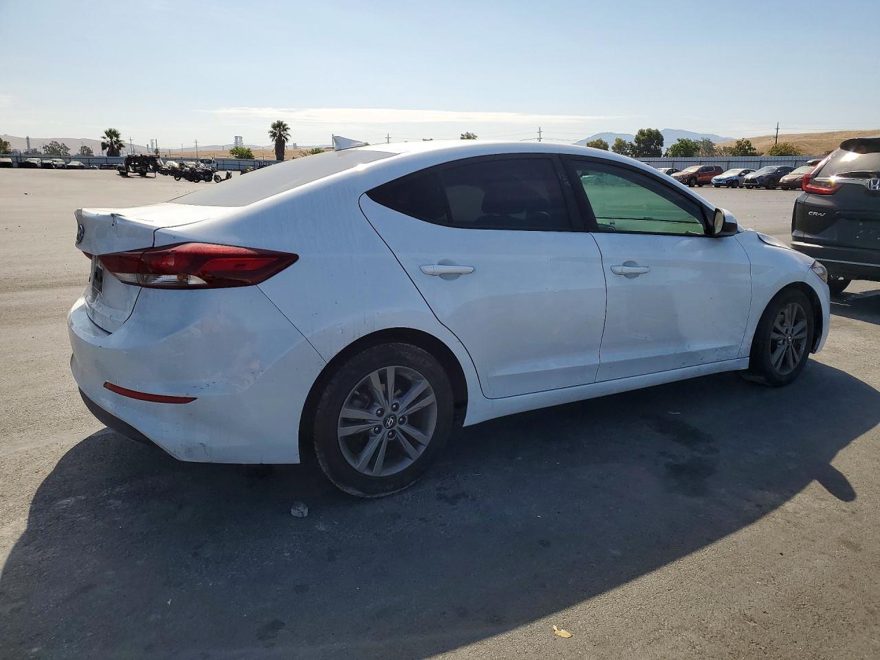 2018 Hyundai Elantra Sel - zdjęcie 3