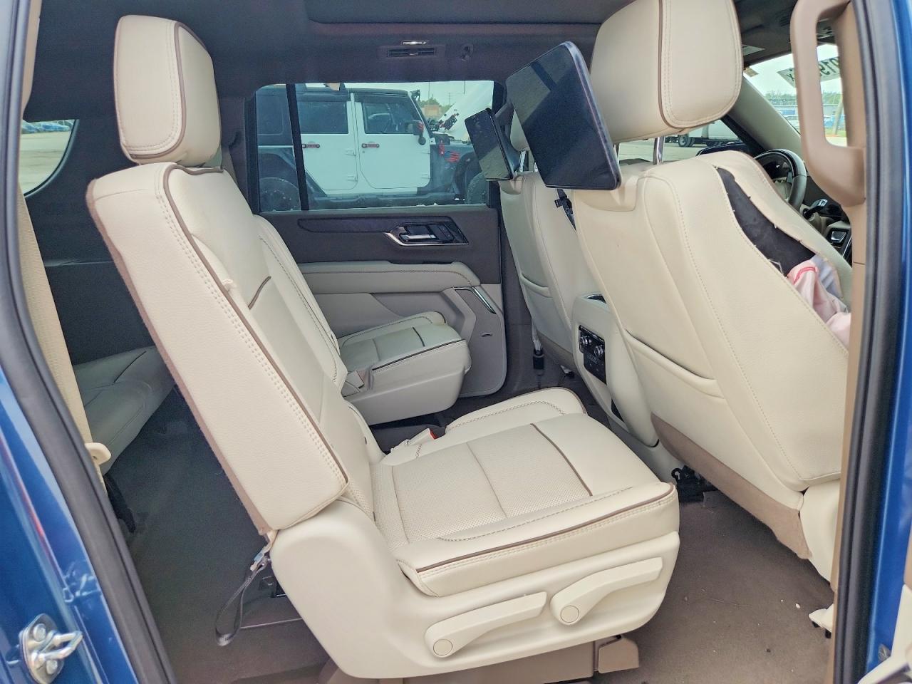 2025 GMC Yukon Xl Denali - zdjęcie 11