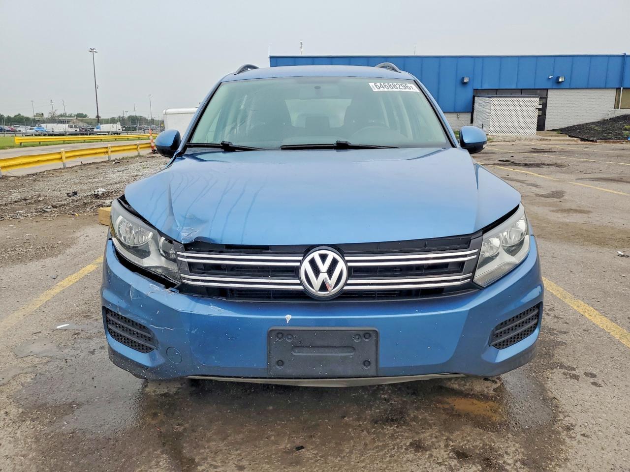 2017 Volkswagen Tiguan S - zdjęcie 5