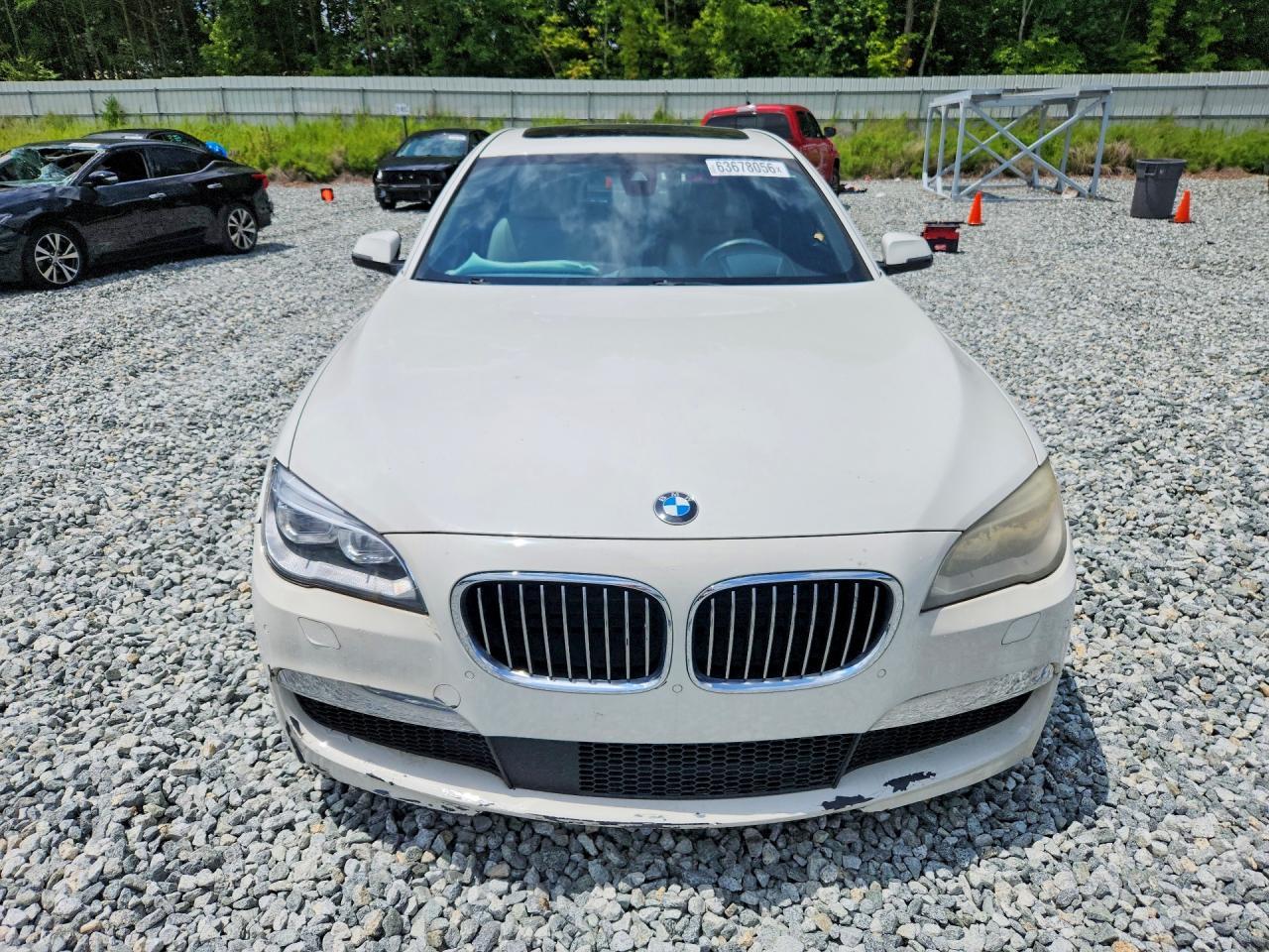 2014 BMW 750 Li - zdjęcie 5