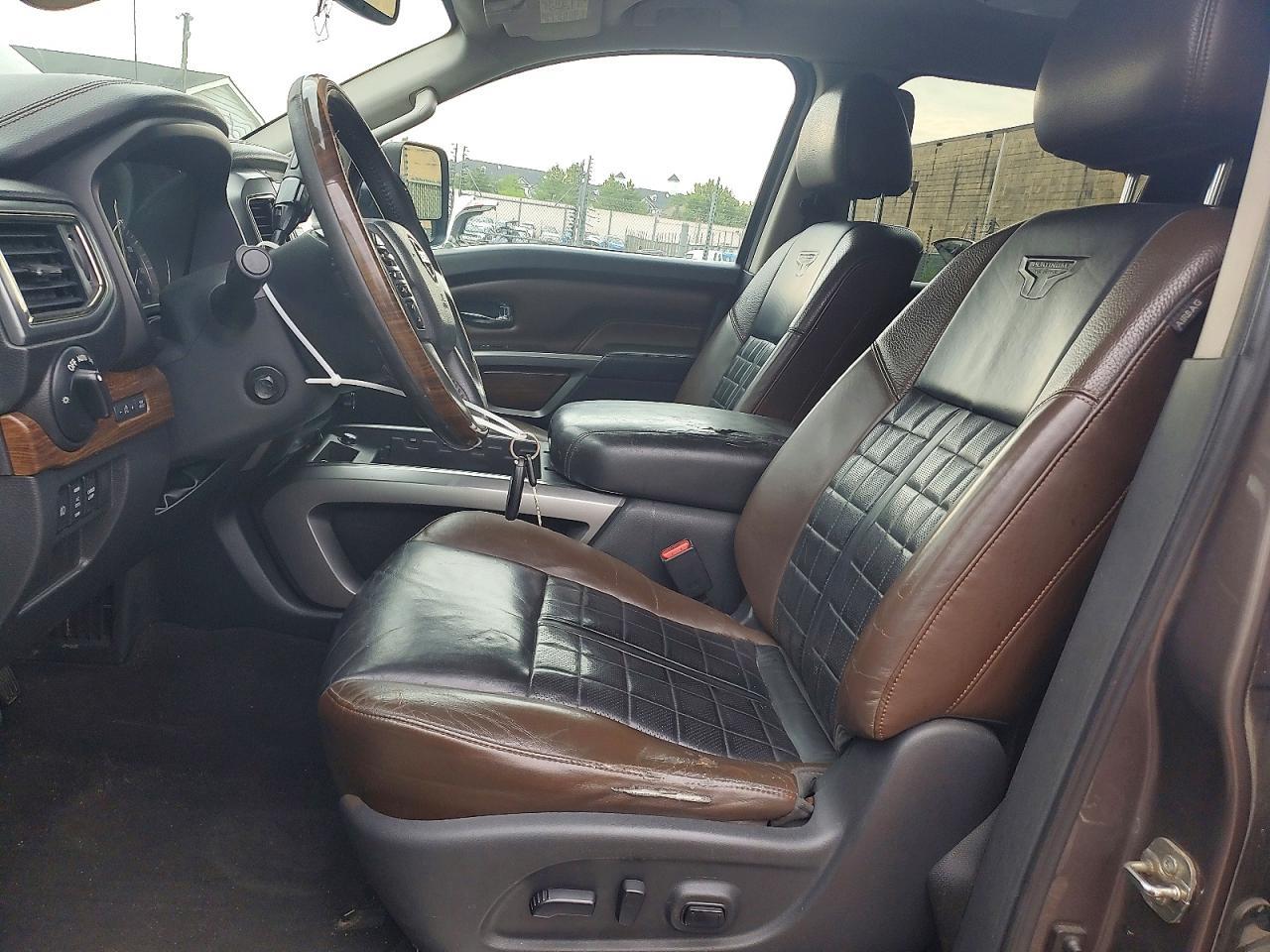 2016 Nissan Titan Xd Platinum Reserve - zdjęcie 7