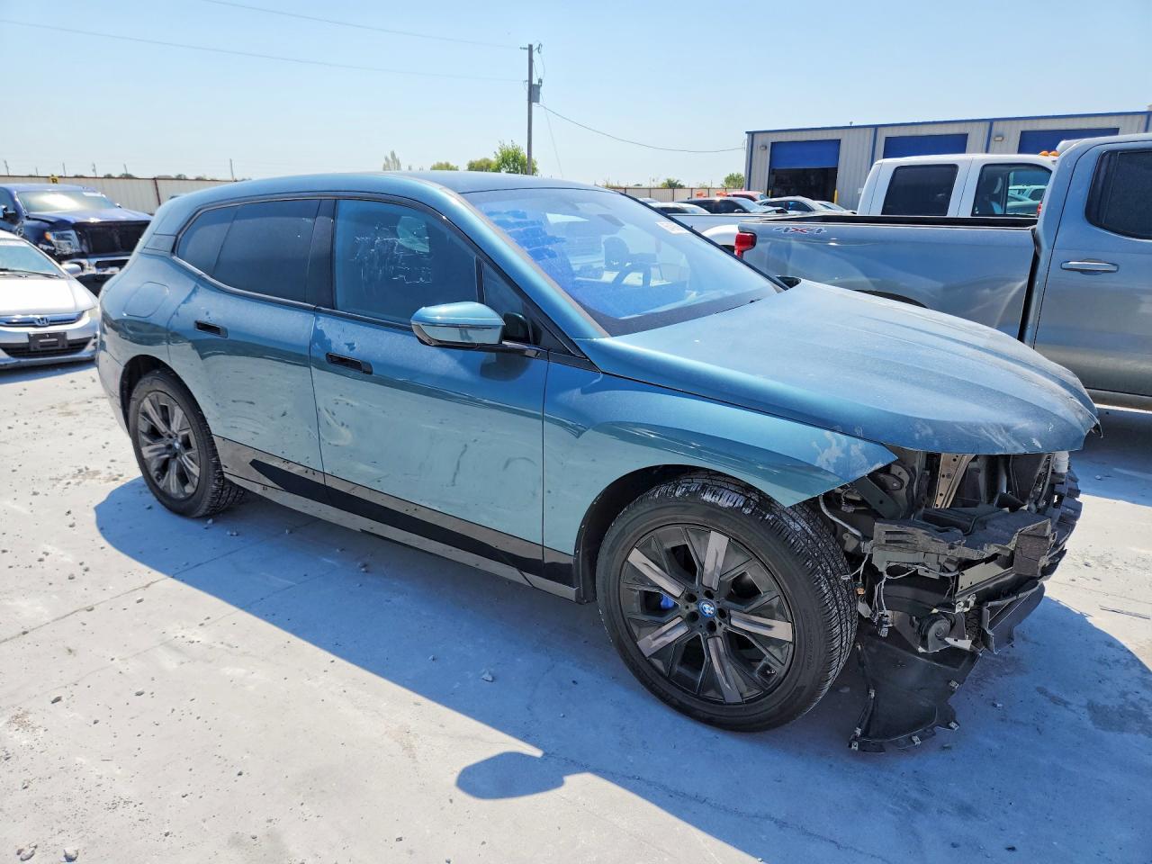 2024 BMW Ix xDrive50 - zdjęcie 4