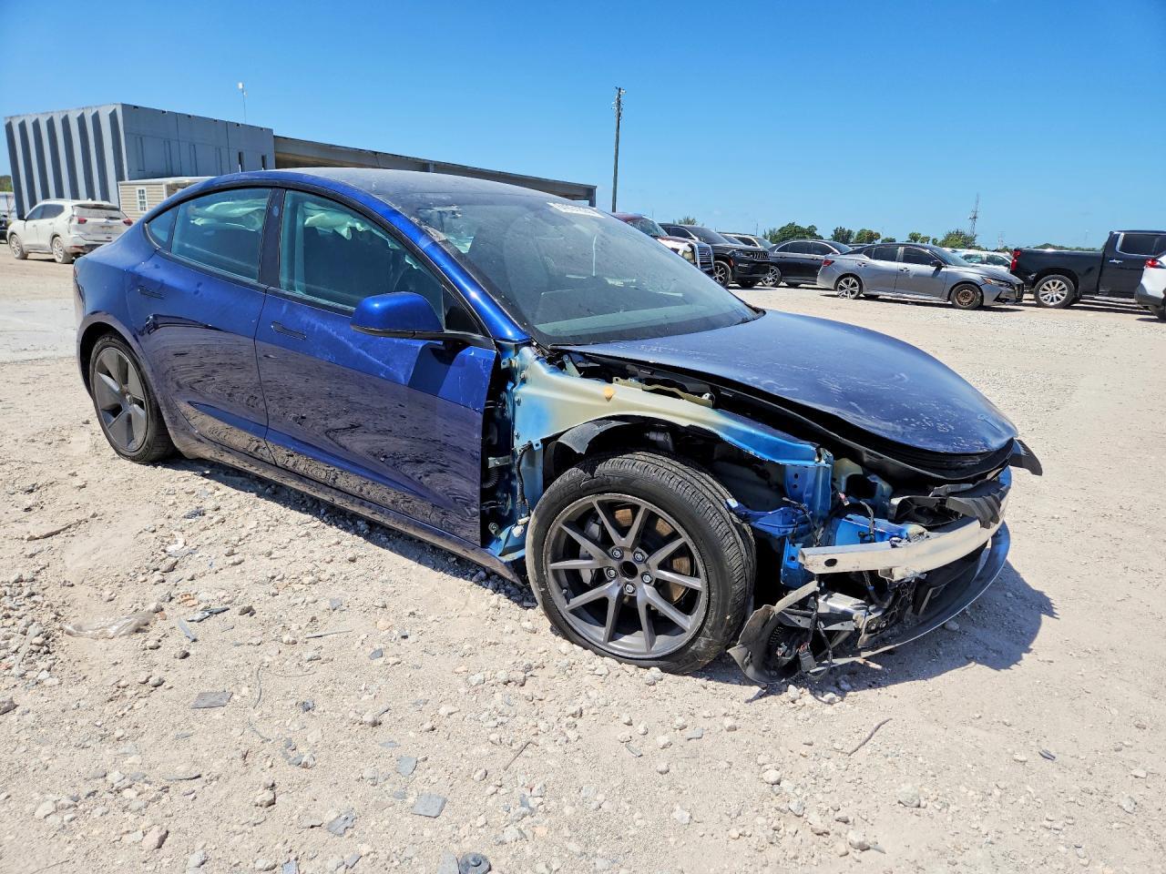 2023 Tesla Model 3 - zdjęcie 4