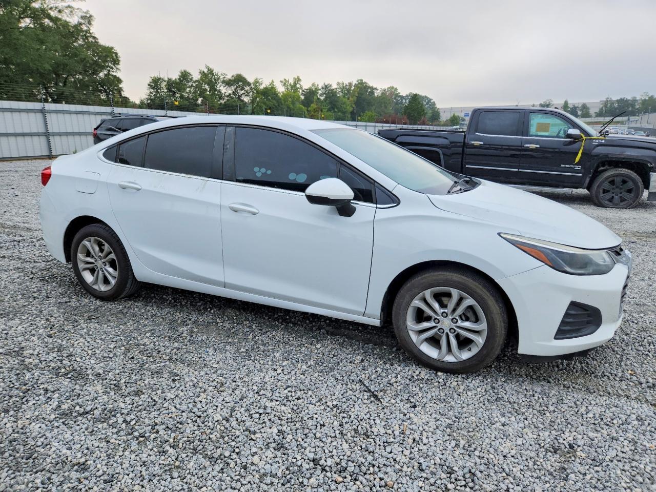 2019 Chevrolet Cruze Lt - zdjęcie 4