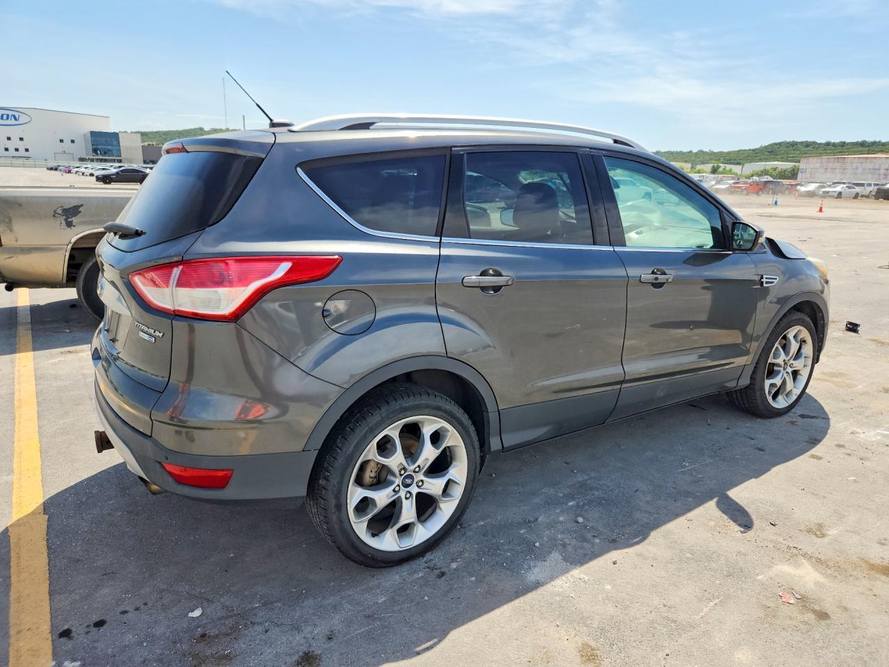 2016 Ford Escape Titanium - zdjęcie 3