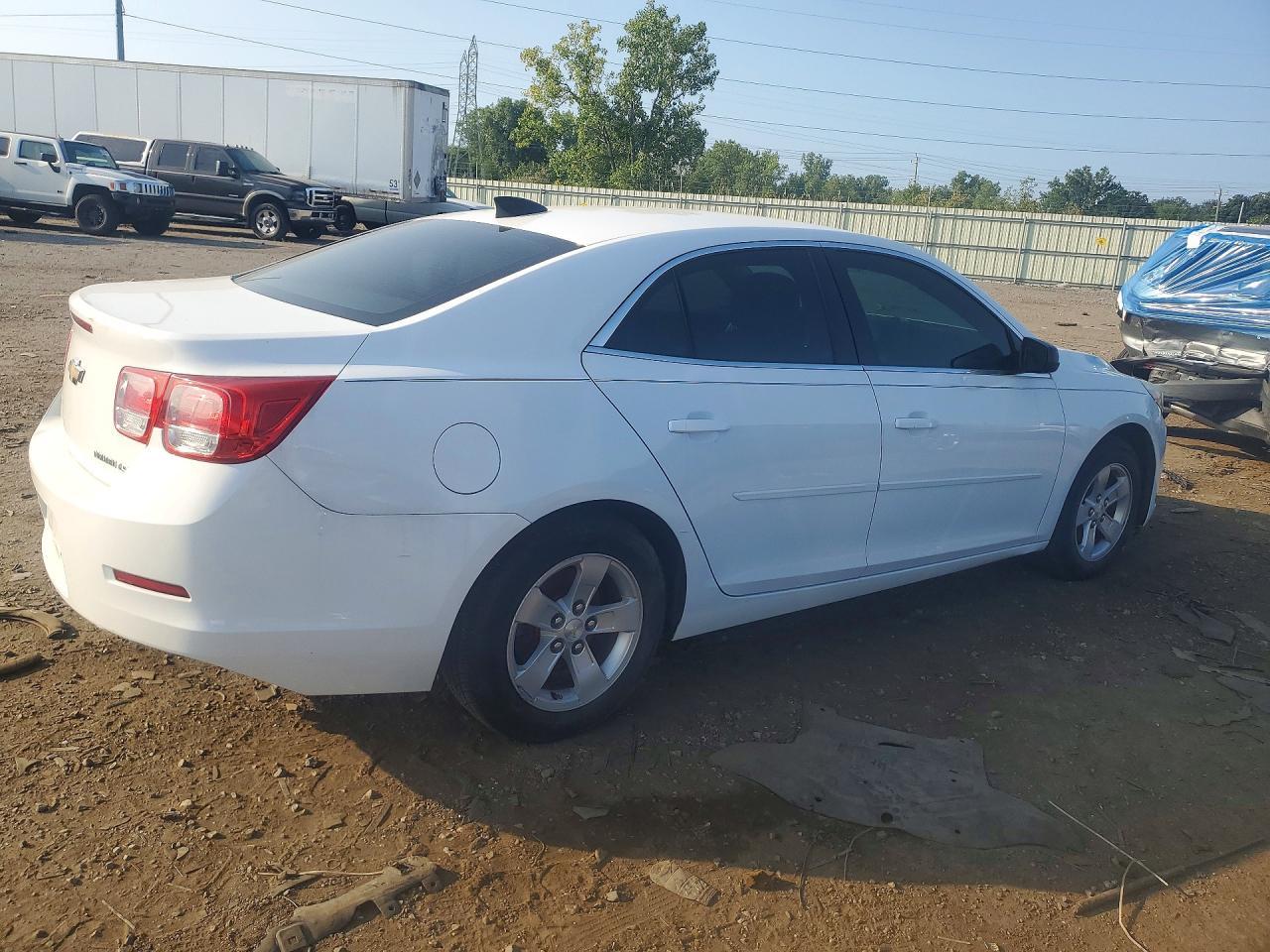 2015 Chevrolet Malibu Ls - zdjęcie 3