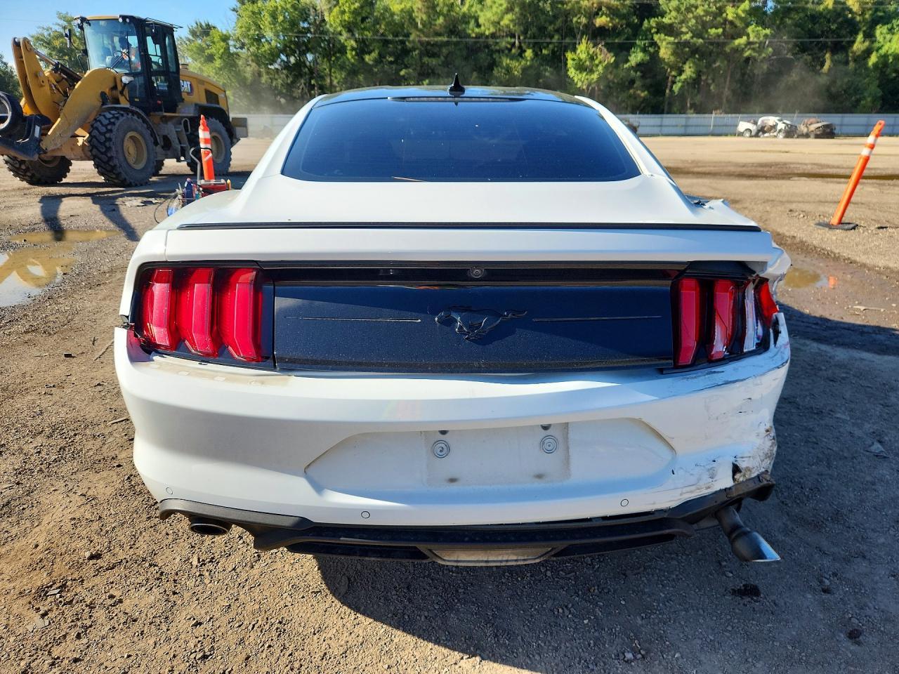 2023 Ford Mustang - zdjęcie 6