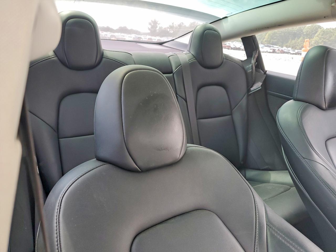 2023 Tesla Model 3 - zdjęcie 19
