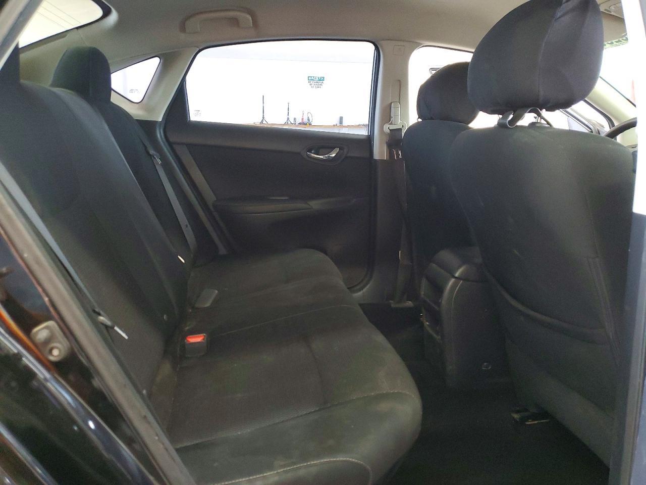 2019 Nissan Sentra S - zdjęcie 10