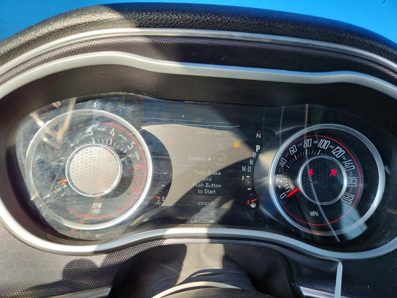 2016 Dodge Challenger R - zdjęcie 9