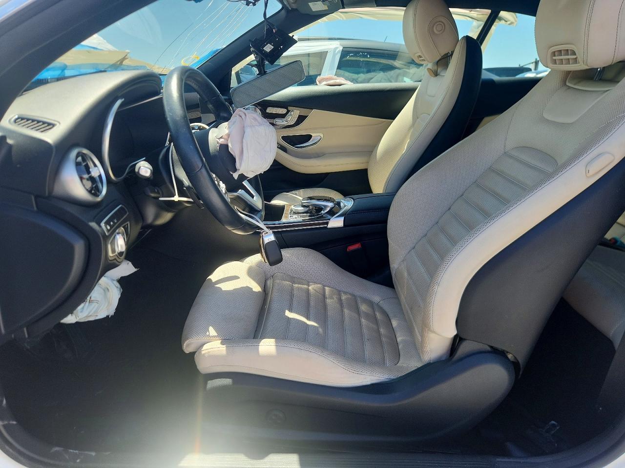 2021 Mercedes-Benz C 300 - zdjęcie 7