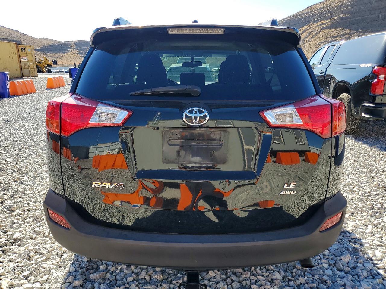 2013 Toyota Rav4 Le - zdjęcie 6