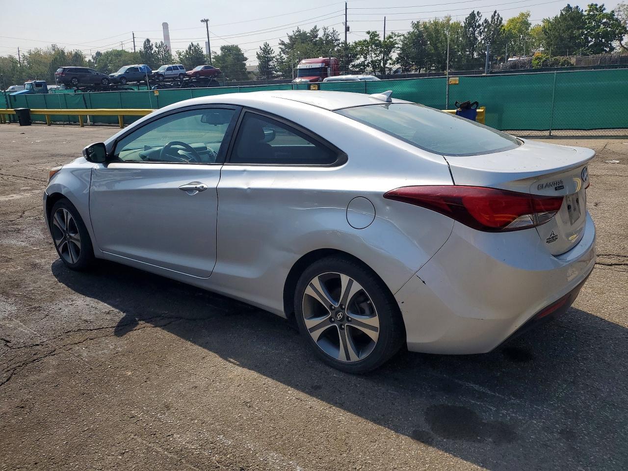 2014 Hyundai Elantra Coupe Base - zdjęcie 2