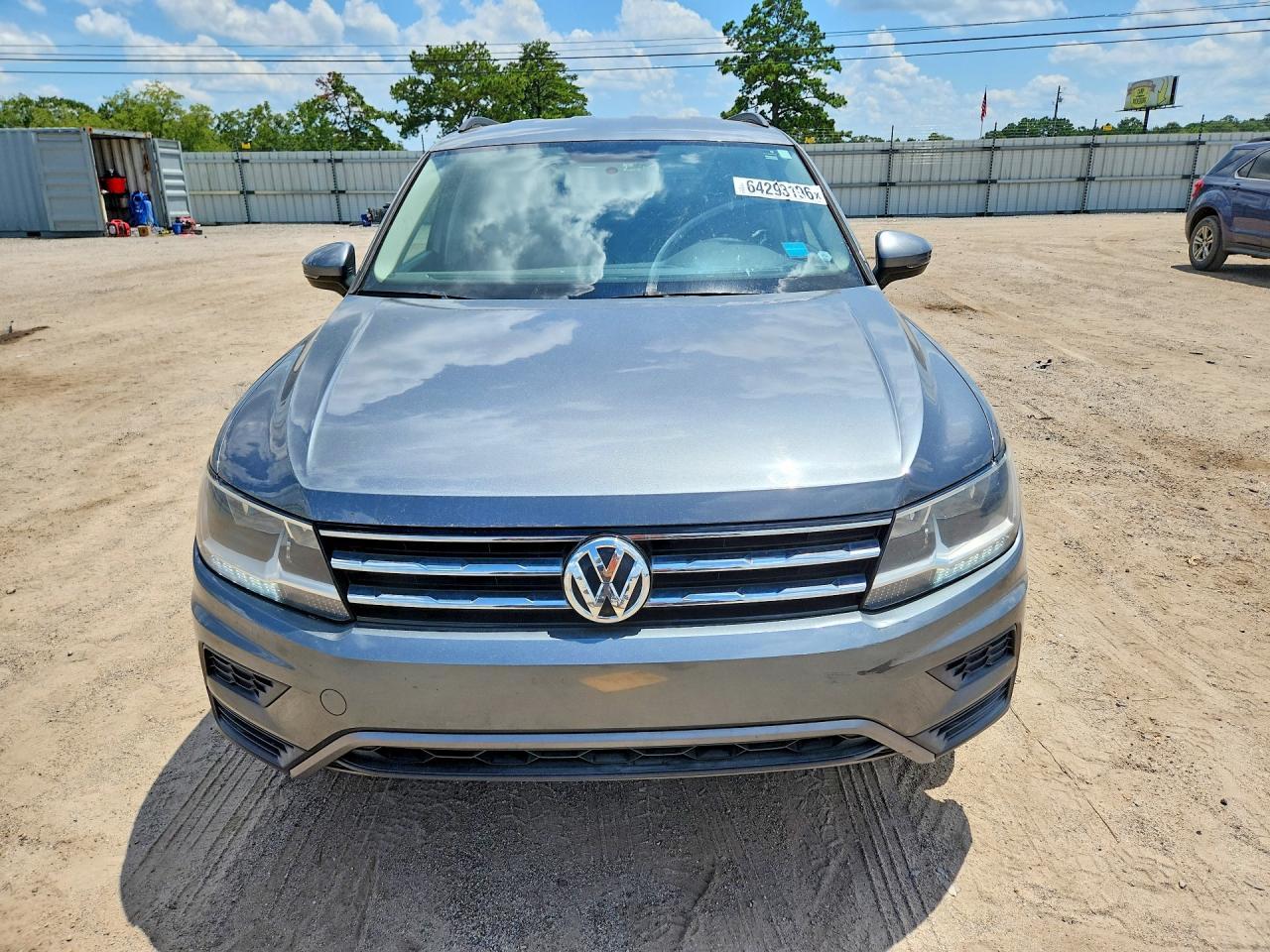 2018 Volkswagen Tiguan S - zdjęcie 5